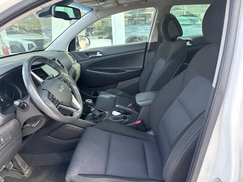 Hyundai Tucson usata a Massa-Carrara (9)