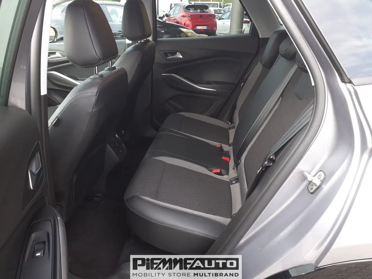 Opel Grandland usata a Piacenza (17)