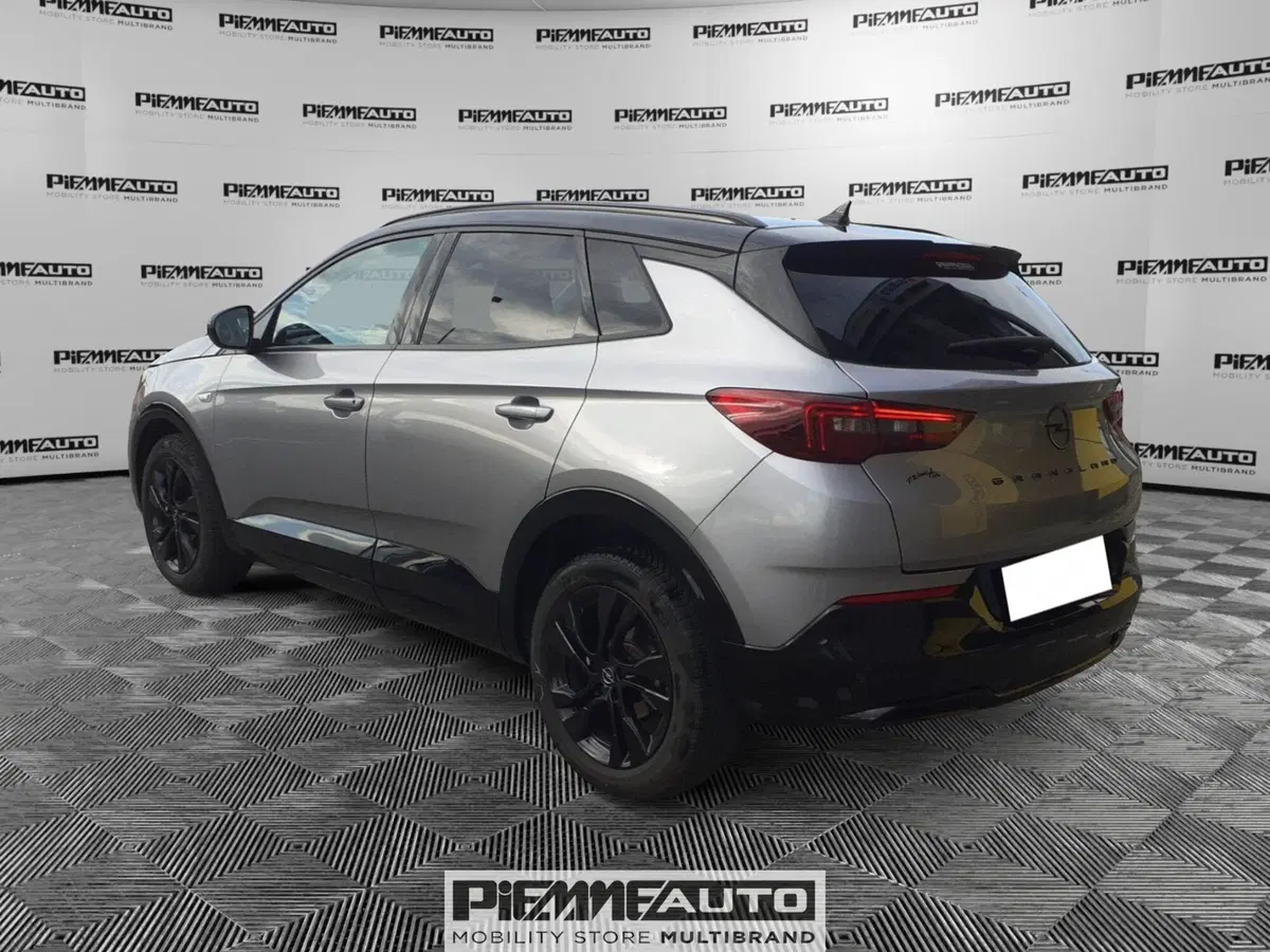 Opel Grandland usata a Piacenza (3)
