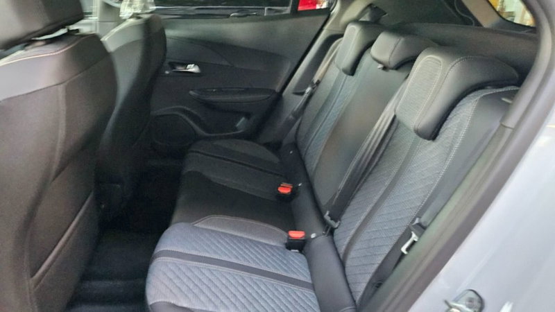 Peugeot 2008 nuova a Foggia (11)