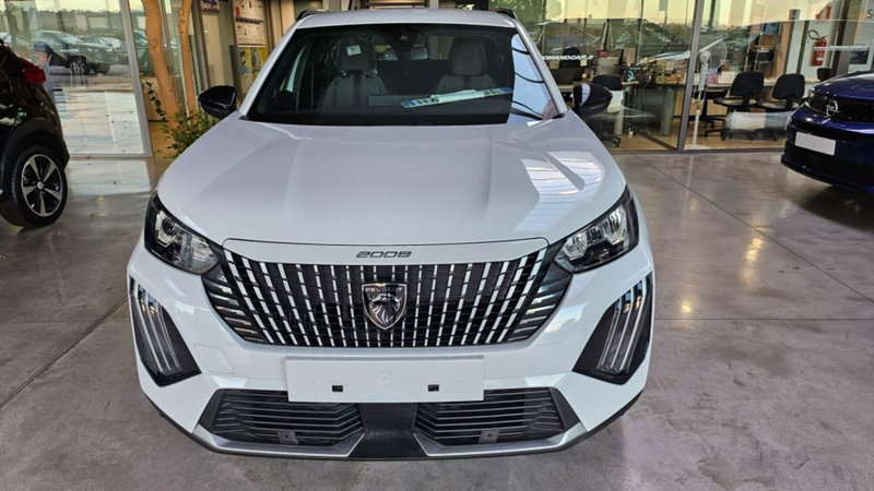 Peugeot 2008 nuova a Foggia (4)