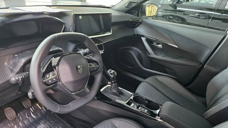 Peugeot 2008 nuova a Foggia (7)