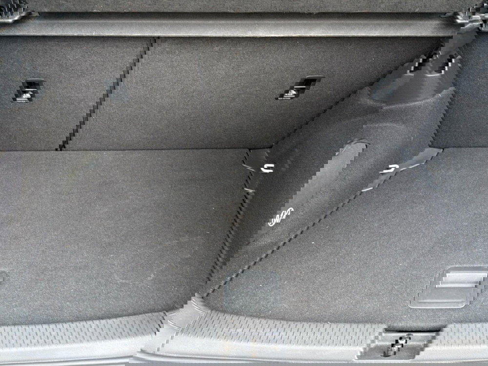 Volkswagen T-Cross usata a Terni (9)