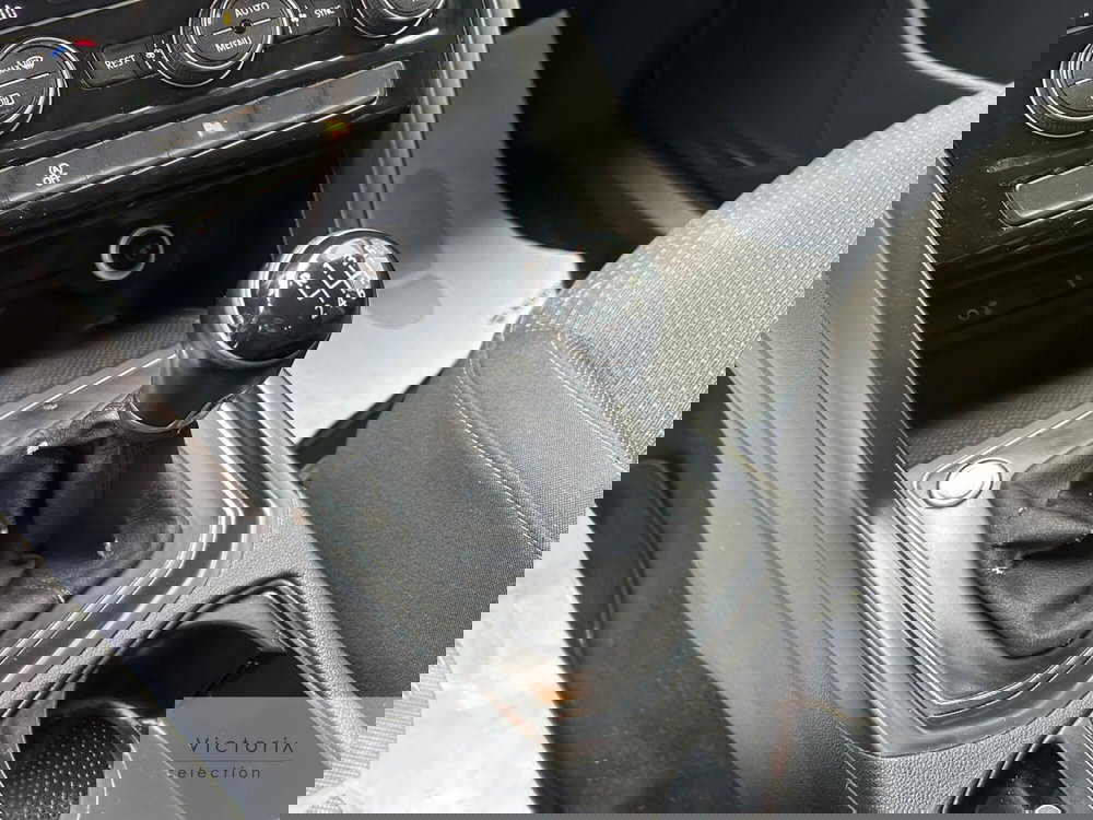 Volkswagen Touran usata a Brescia (12)