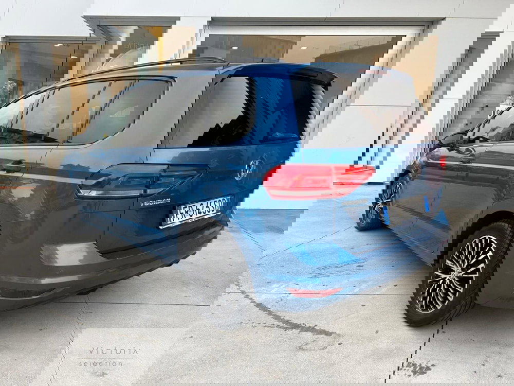 Volkswagen Touran usata a Brescia (4)
