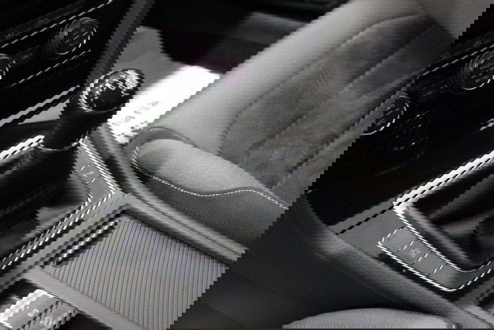 Volkswagen Golf Variant usata a Bari (11)