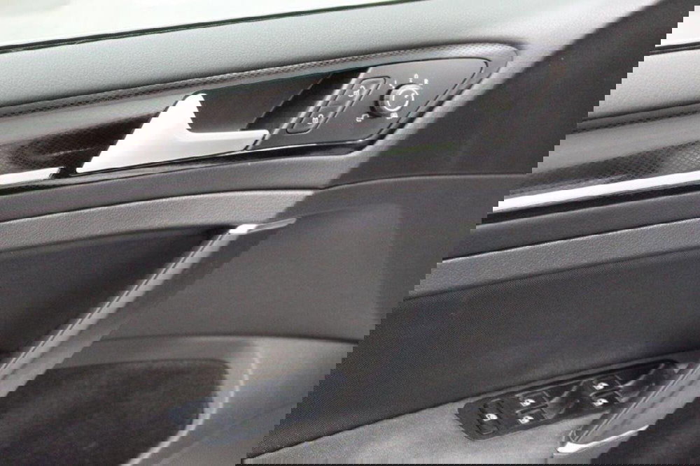 Volkswagen Golf Variant usata a Bari (13)