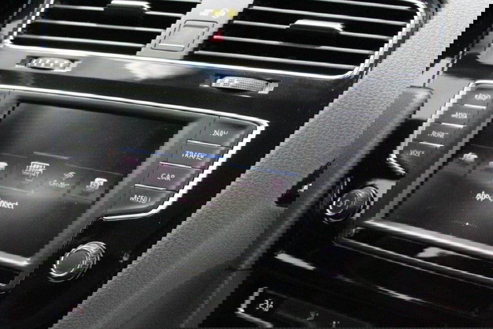 Volkswagen Golf Variant usata a Bari (18)