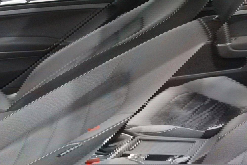 Volkswagen Golf Variant usata a Bari (6)