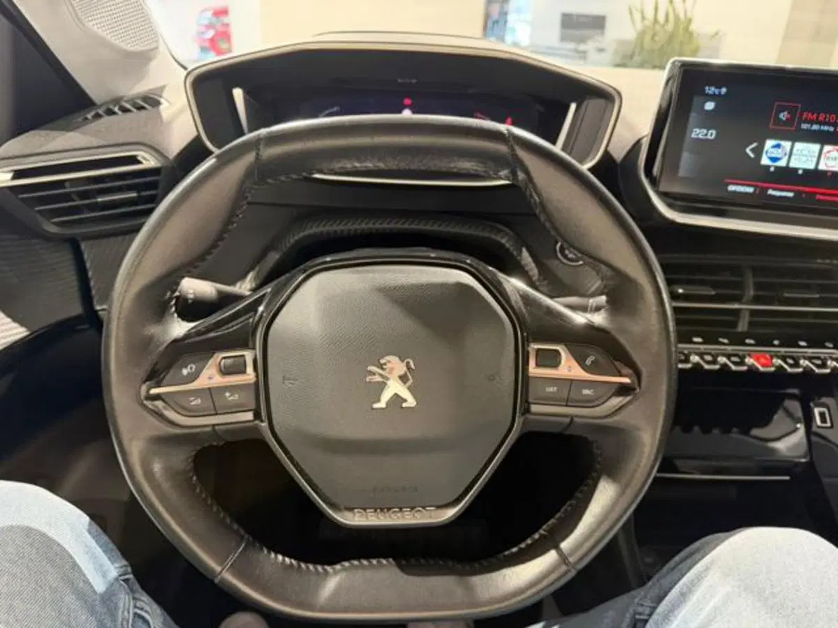 Peugeot 208 usata a Salerno (14)