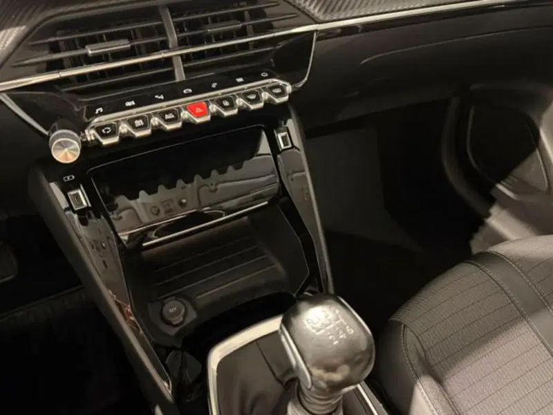 Peugeot 208 usata a Salerno (17)