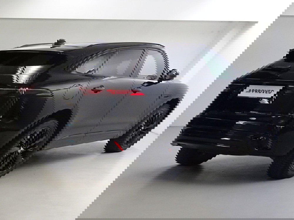 Jaguar F-Pace usata a Como (2)