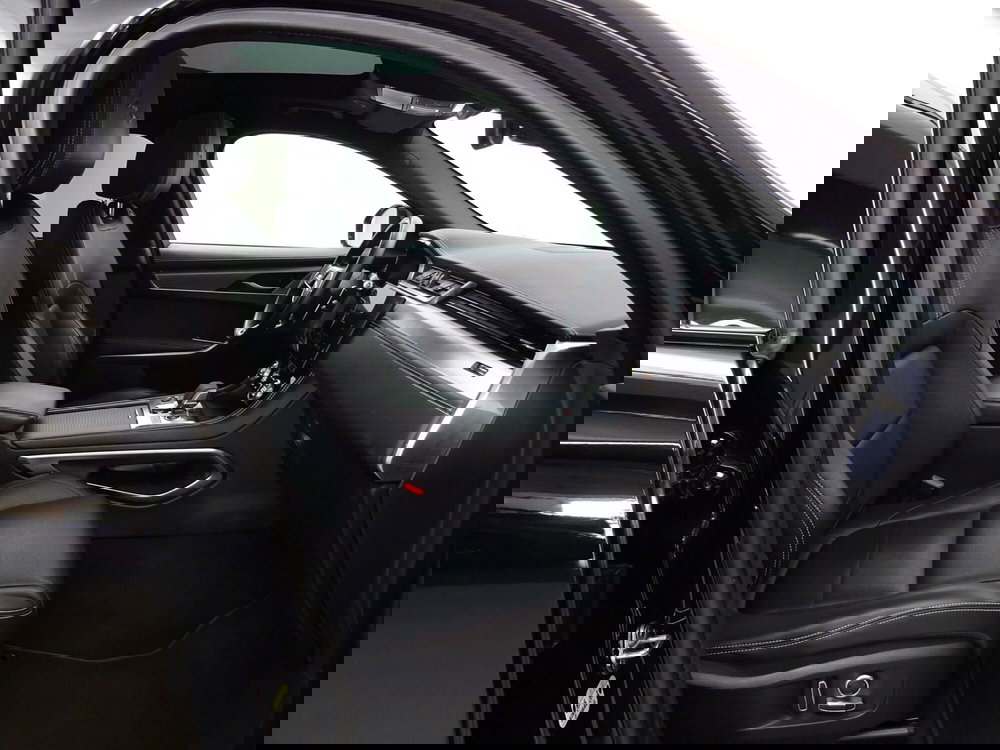 Jaguar F-Pace usata a Como (3)