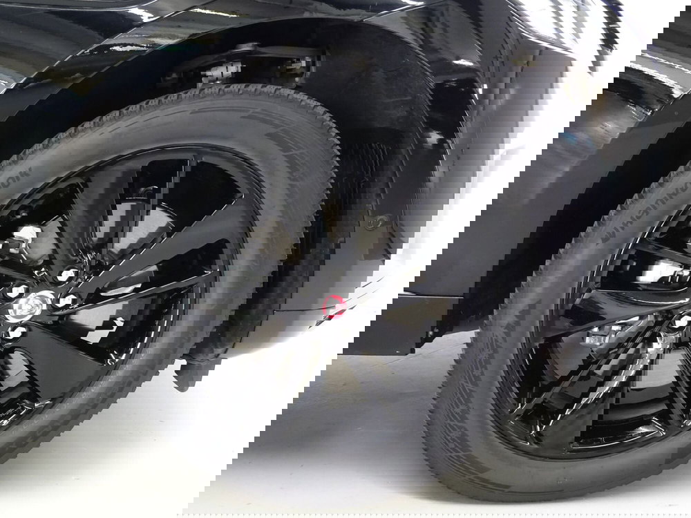 Jaguar F-Pace usata a Como (9)