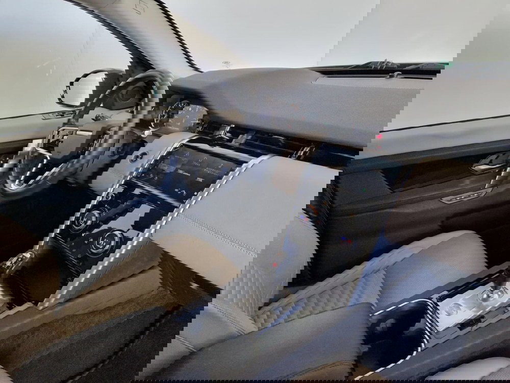 Land Rover Discovery Sport usata a Modena (10)