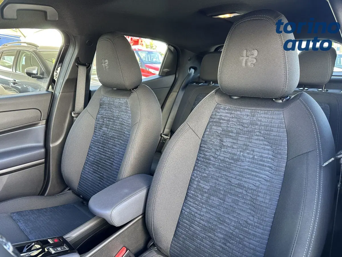 Alfa Romeo Junior nuova a Cuneo (11)