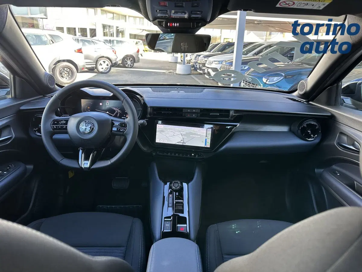 Alfa Romeo Junior nuova a Cuneo (14)