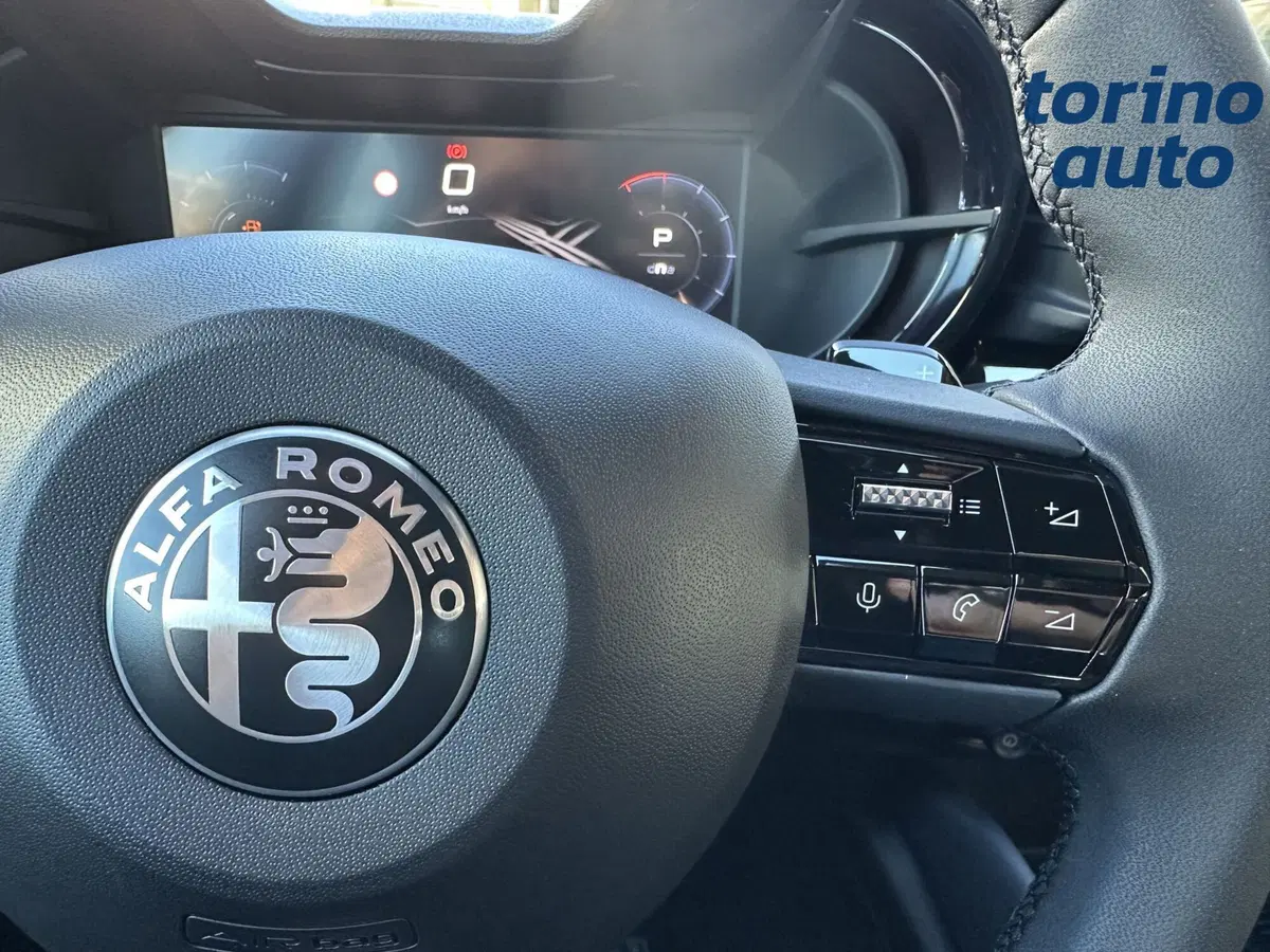 Alfa Romeo Junior nuova a Cuneo (19)