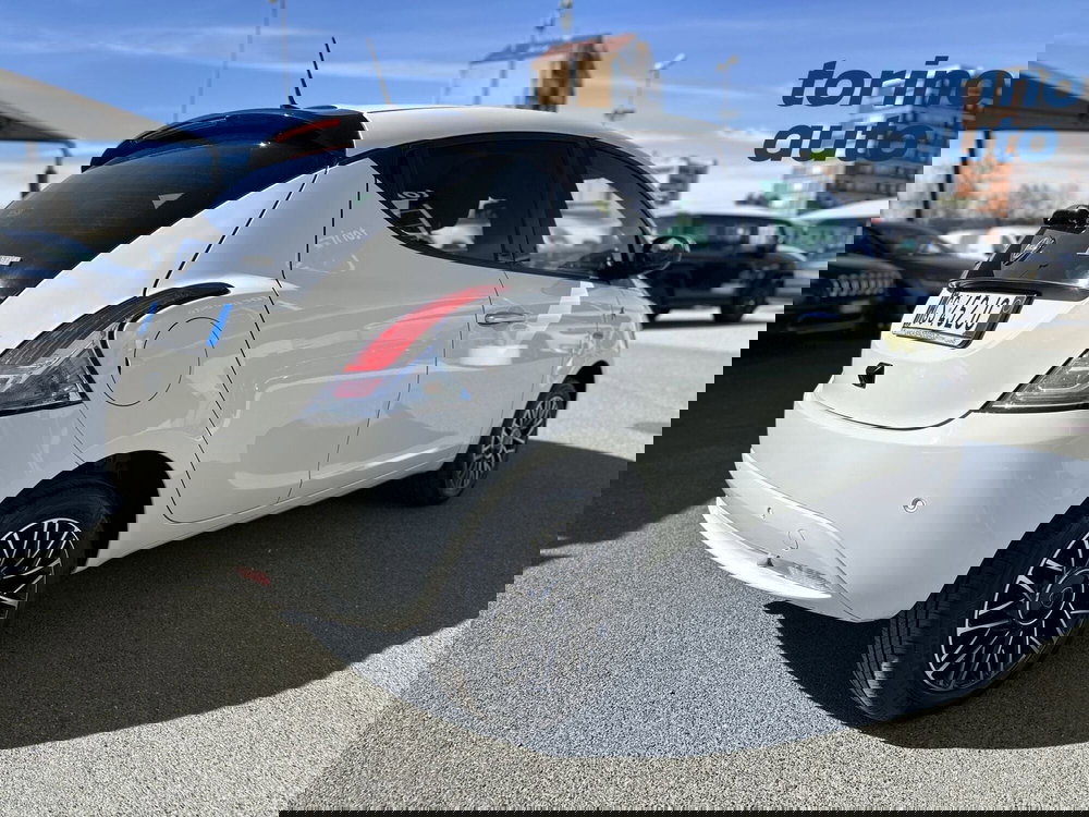 Lancia Ypsilon usata a Torino (7)