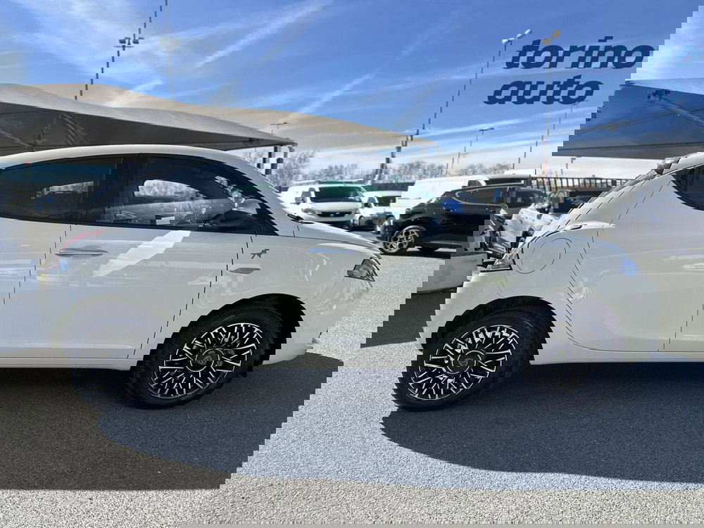 Lancia Ypsilon usata a Torino (8)