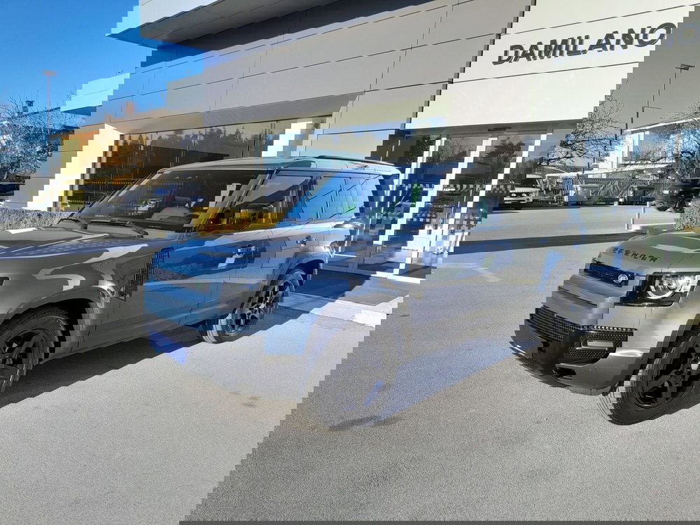 Land Rover Defender usata a Cuneo