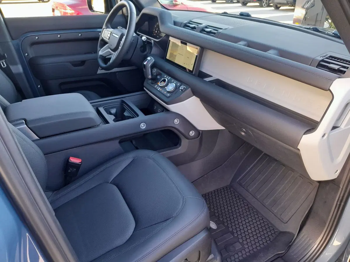 Land Rover Defender usata a Cuneo (20)