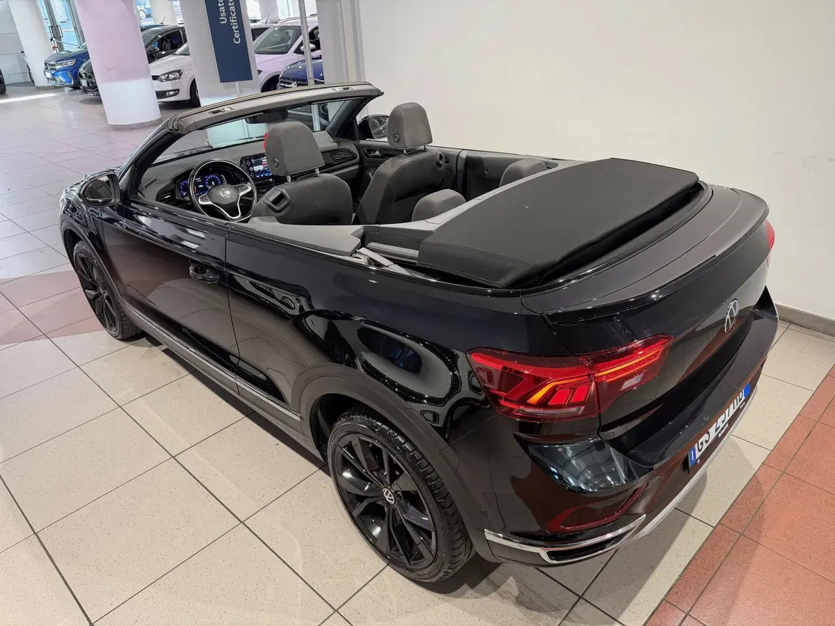 Volkswagen T-Roc Cabrio usata a Genova (10)