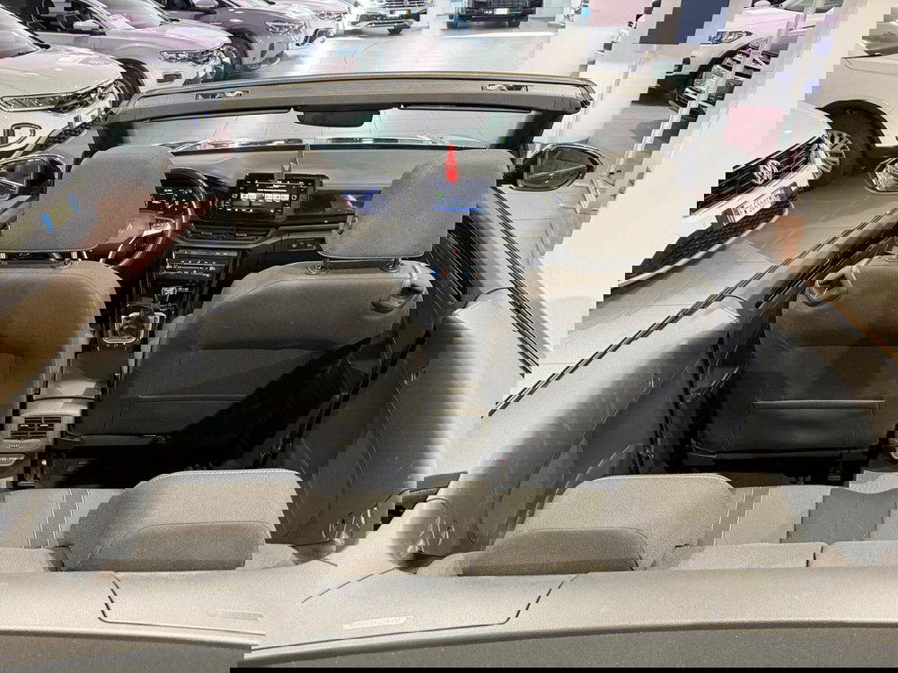 Volkswagen T-Roc Cabrio usata a Genova (13)