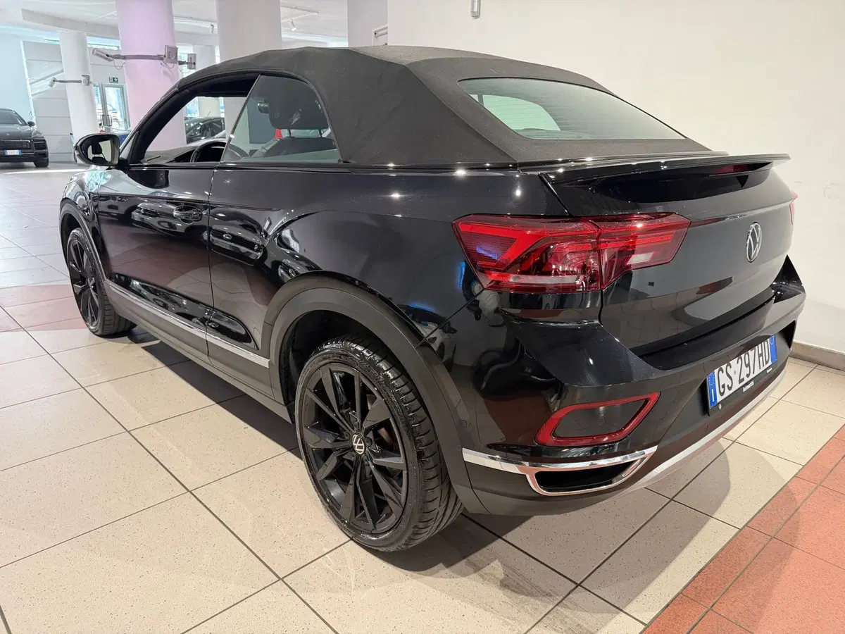 Volkswagen T-Roc Cabrio usata a Genova (3)