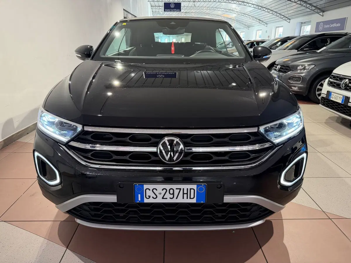 Volkswagen T-Roc Cabrio usata a Genova (7)