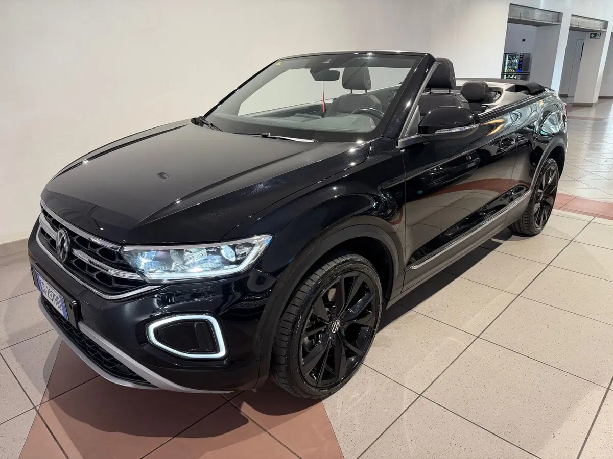 Volkswagen T-Roc Cabrio usata a Genova (8)