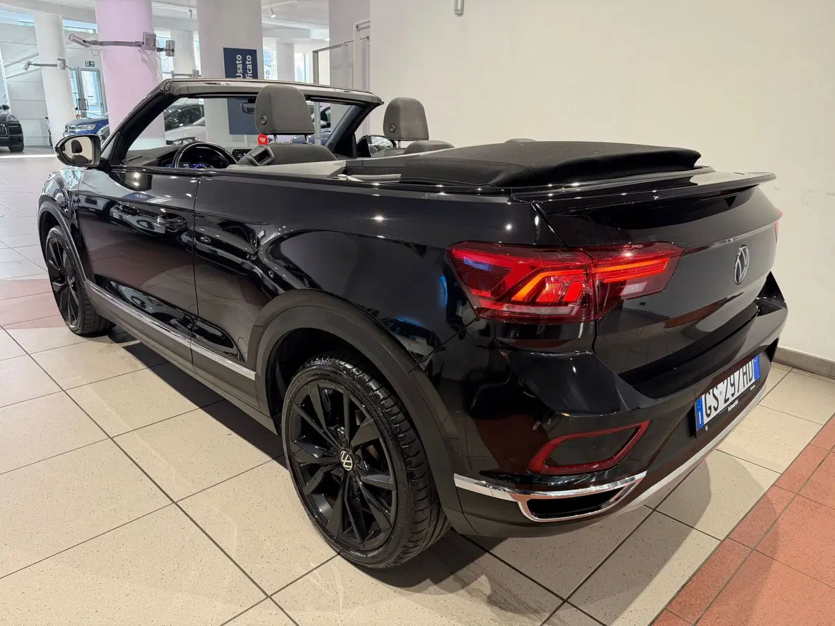 Volkswagen T-Roc Cabrio usata a Genova (9)