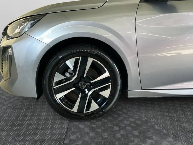 Peugeot 208 usata a Roma (9)