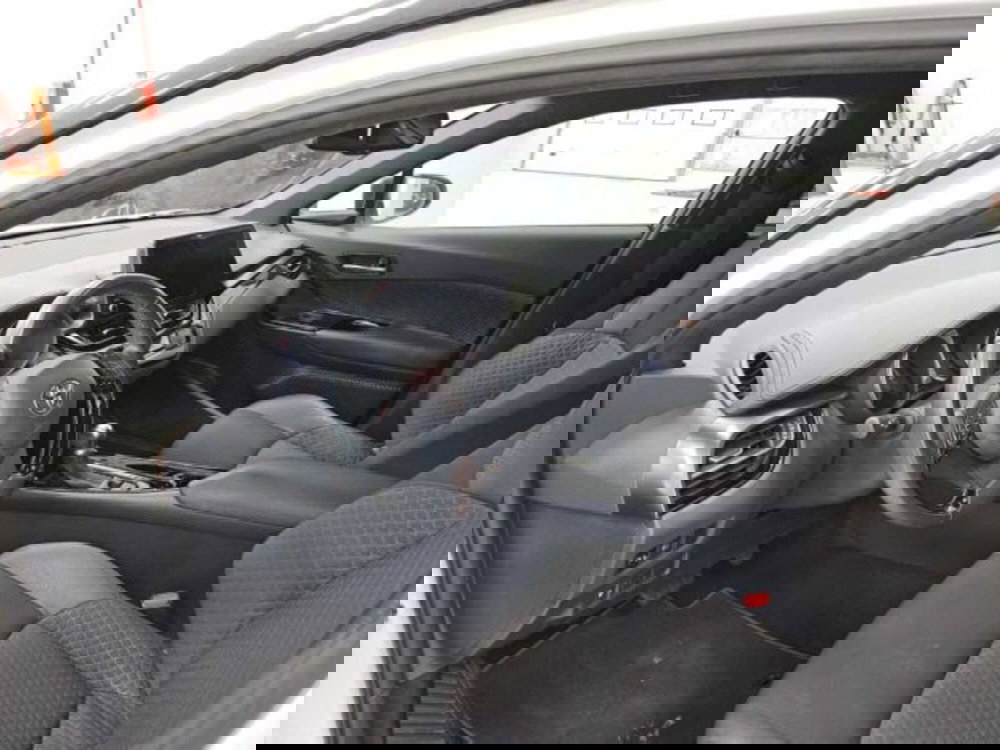 Toyota Toyota C-HR usata a Caltanissetta (6)