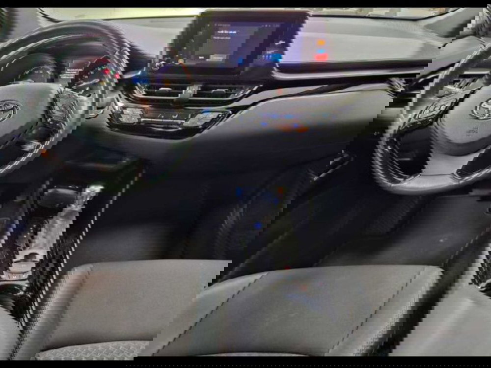 Toyota Toyota C-HR usata a Caltanissetta (9)