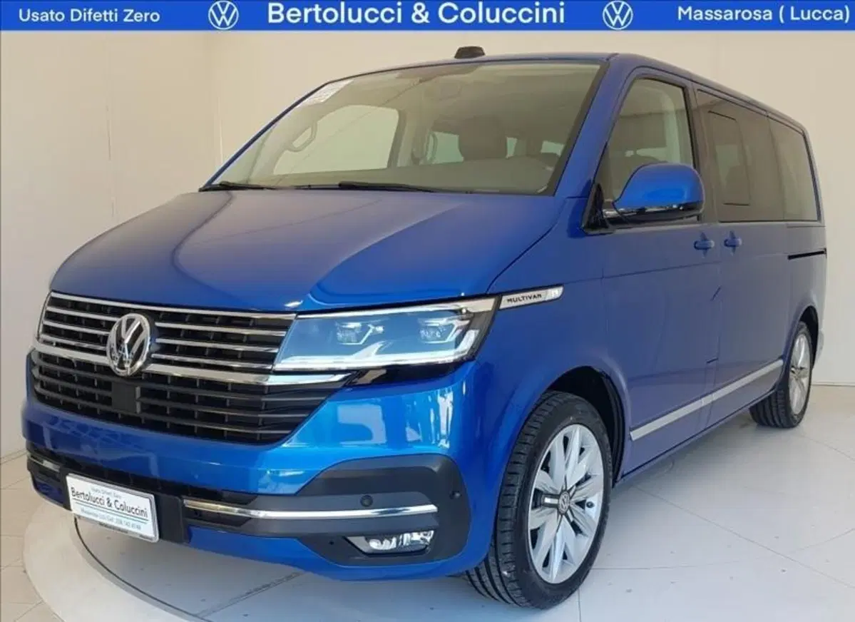 Volkswagen Multivan usata a Lucca