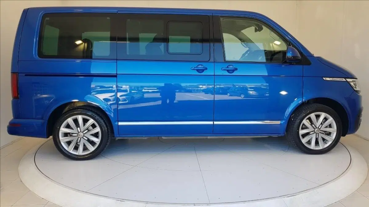 Volkswagen Multivan usata a Lucca (7)
