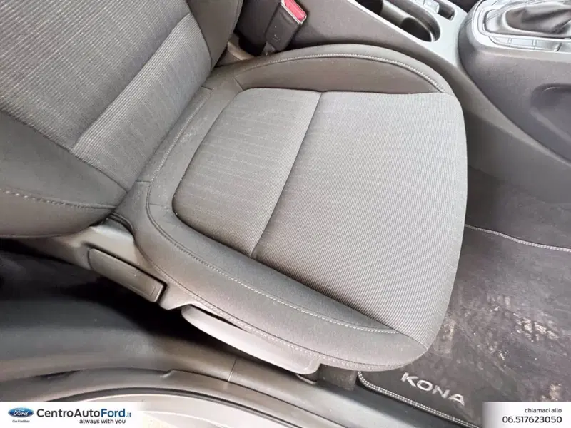 Hyundai Kona usata a Roma (8)