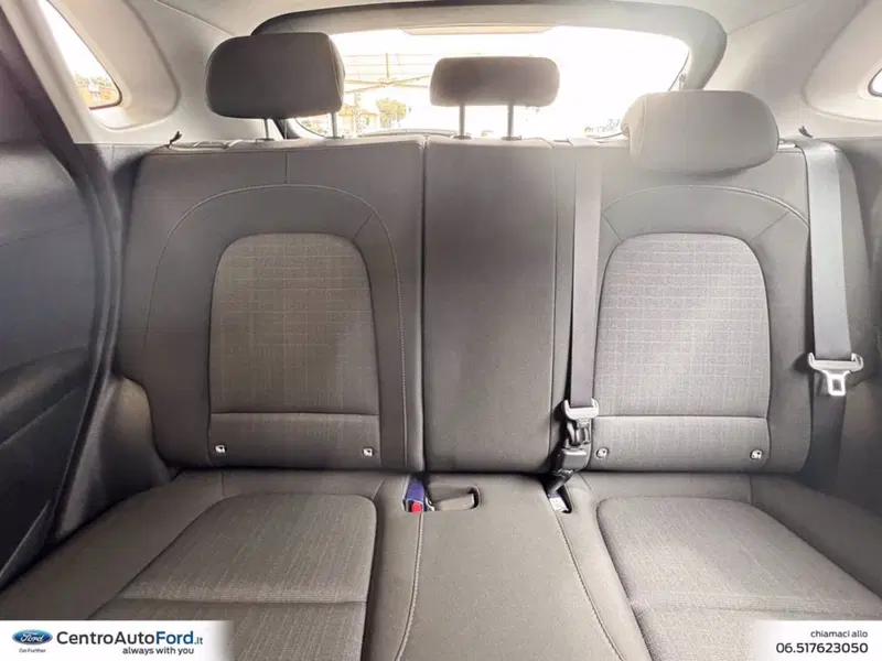 Hyundai Kona usata a Roma (9)