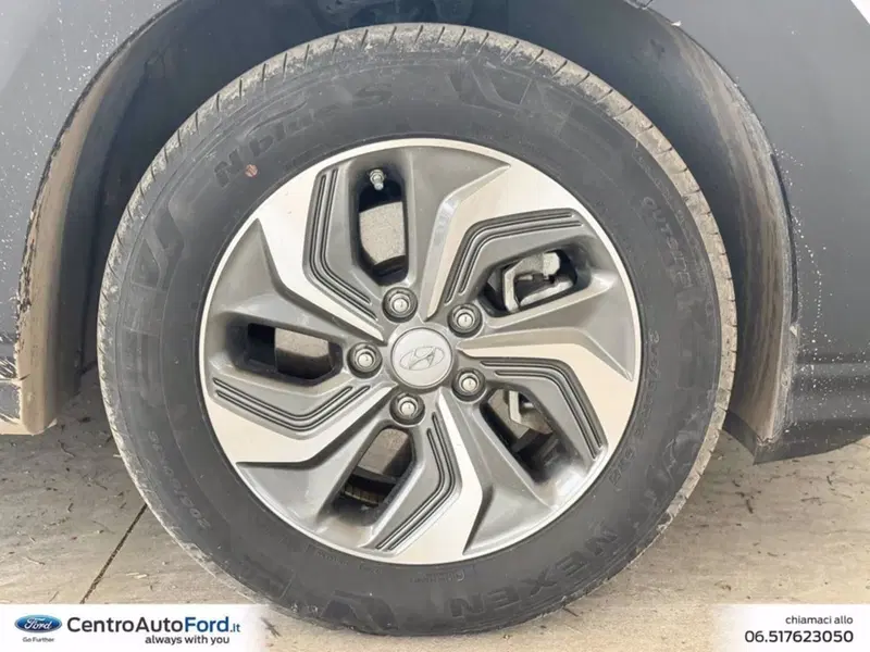Hyundai Kona usata a Roma (14)