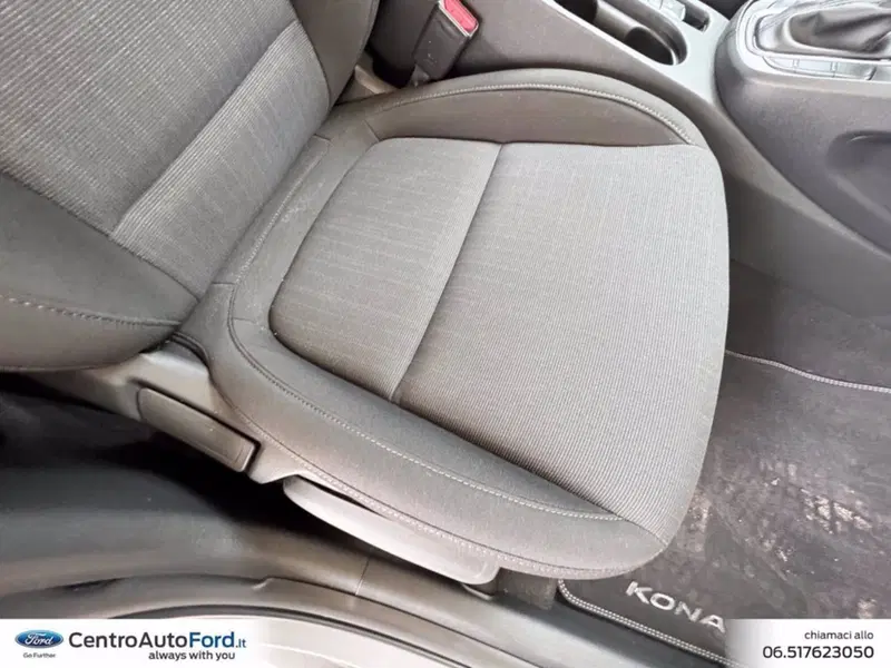 Hyundai Kona usata a Roma (8)