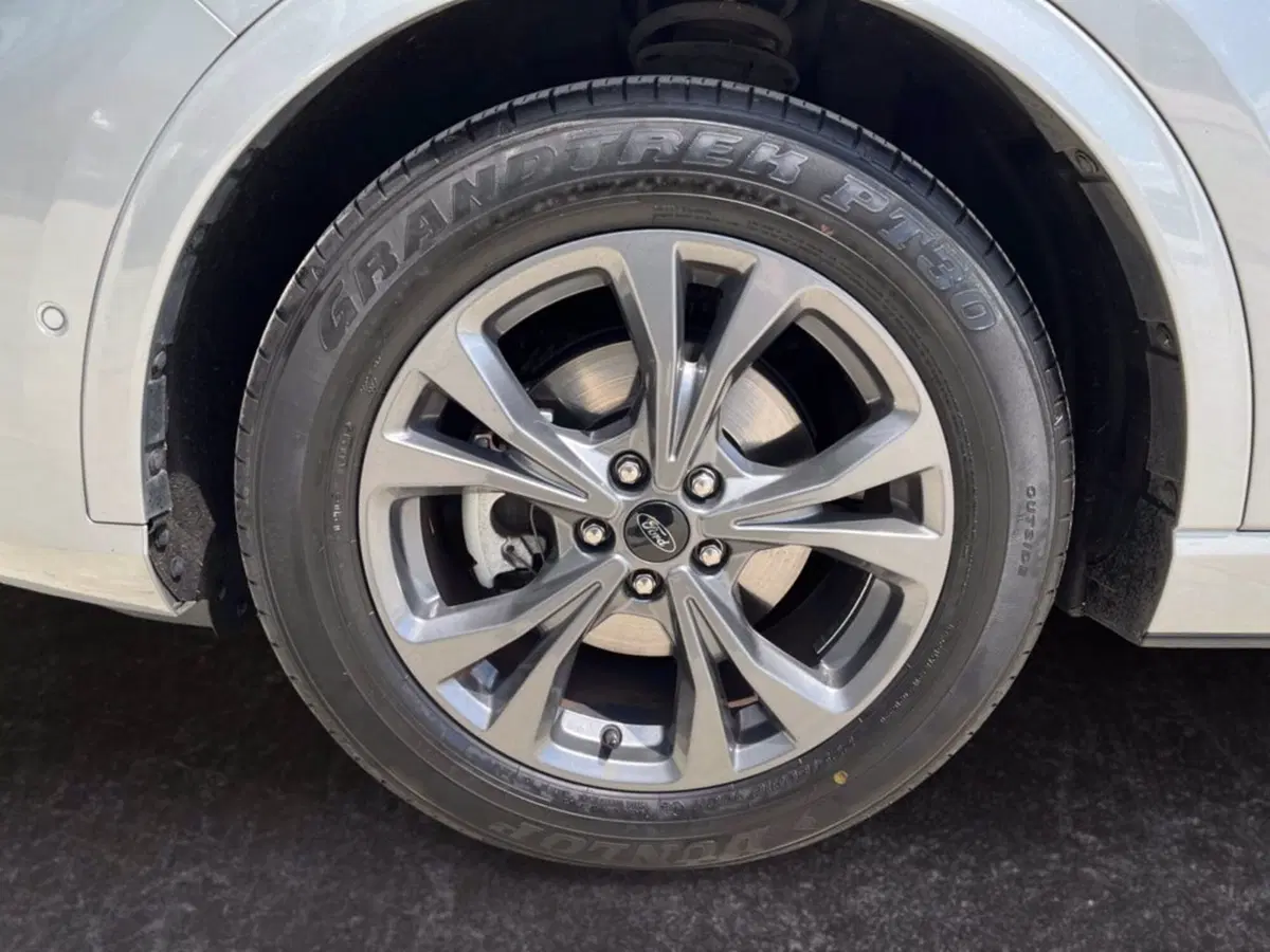 Ford Kuga usata a Milano (10)