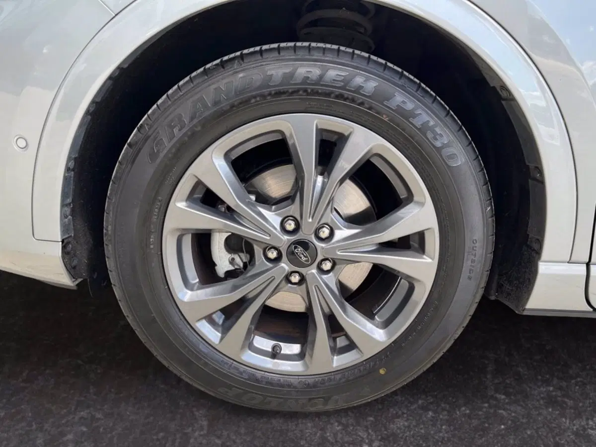 Ford Kuga usata a Milano (9)