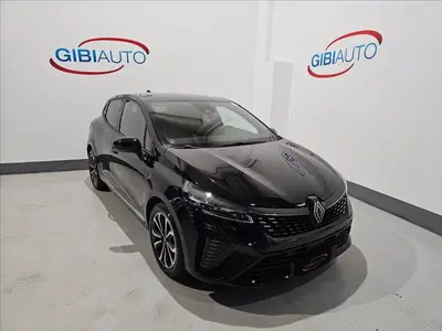 Renault Clio TCe 90 CV 5 porte Techno del 2025 usata a Palermo