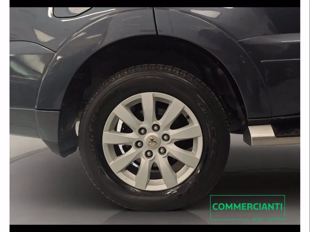 Mitsubishi Pajero usata a Catania (17)