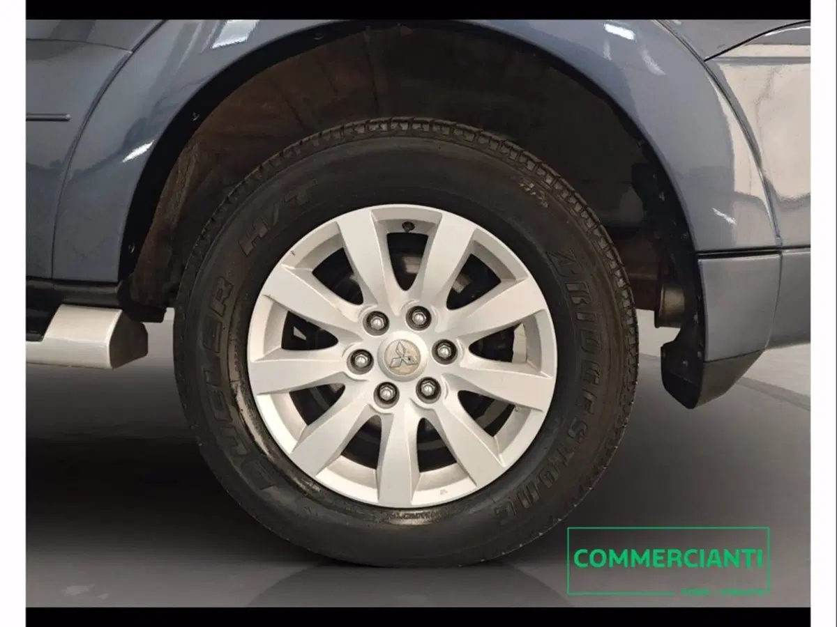 Mitsubishi Pajero usata a Catania (18)