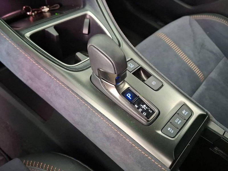 Lexus LBX usata a Torino (10)