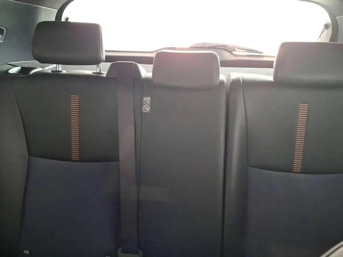 Lexus LBX usata a Torino (13)