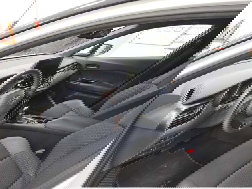 Toyota Toyota C-HR usata a Caltanissetta (6)