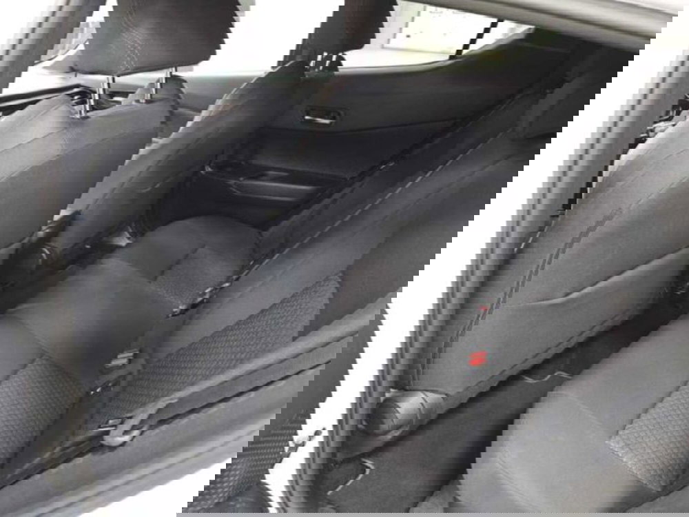 Toyota Toyota C-HR usata a Caltanissetta (7)